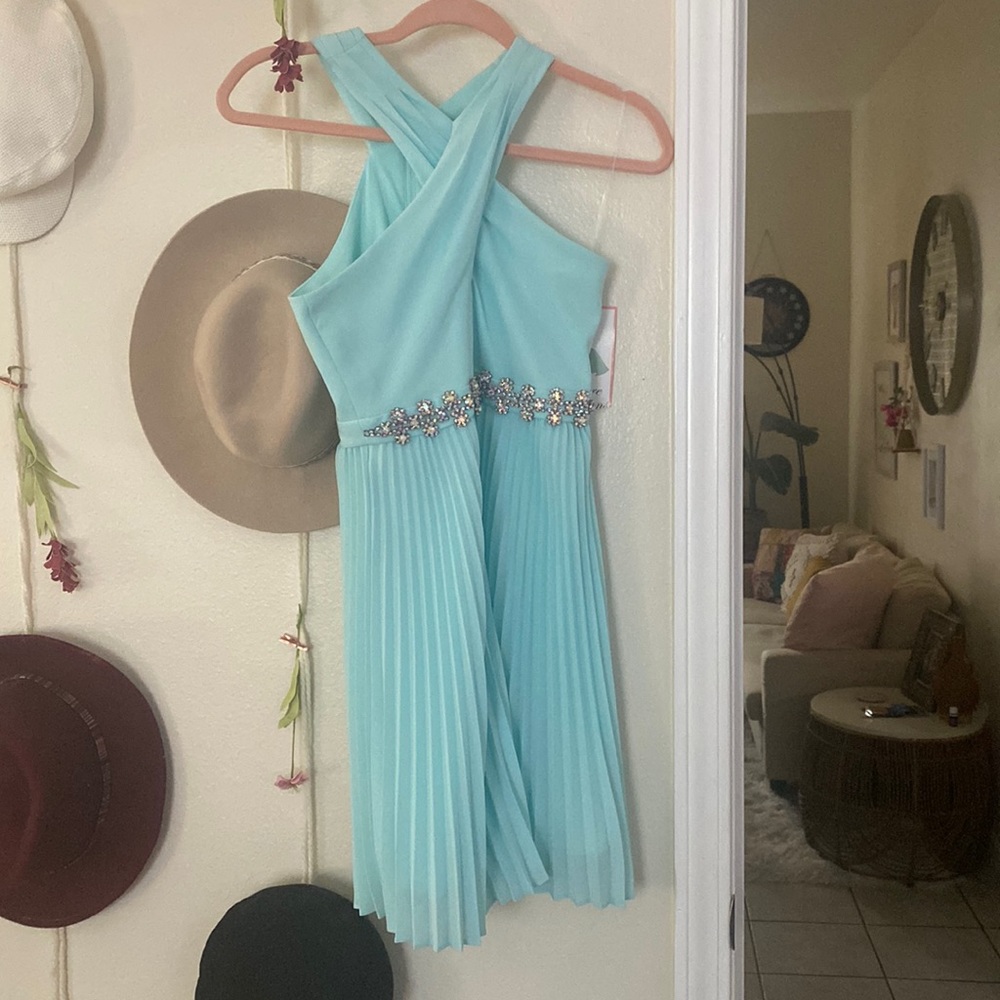 Stunning homecoming// formal dress